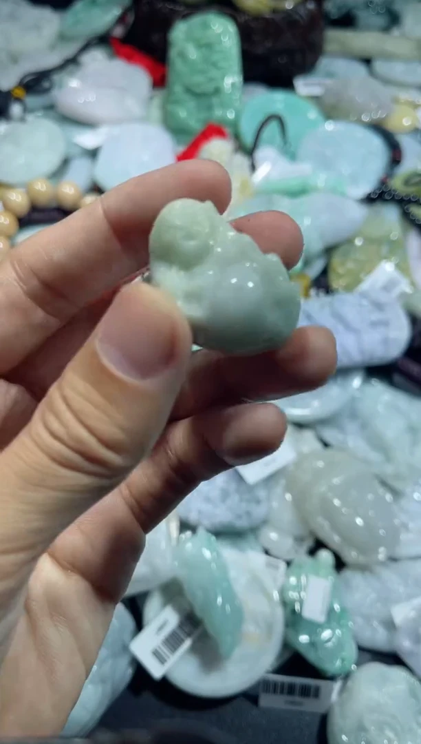 【闪购商品】翡翠颈饰未镶嵌00012636