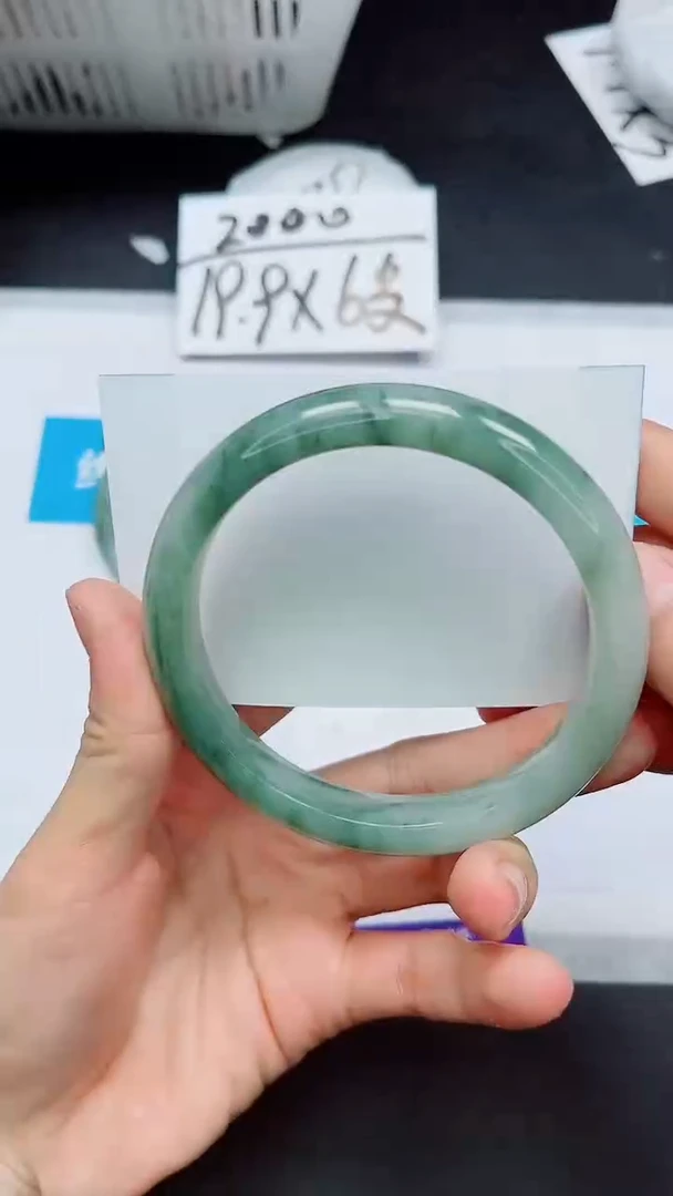 【闪购商品】石英质玉手镯未镶嵌26