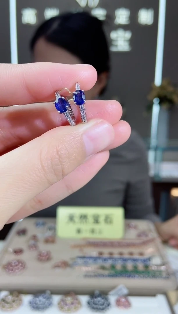 【闪购商品】蓝宝石耳饰银S925镶嵌耳饰