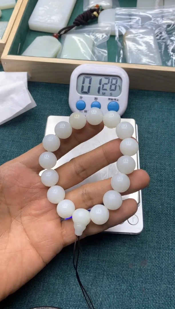 【闪购商品】定制和田玉精品手串