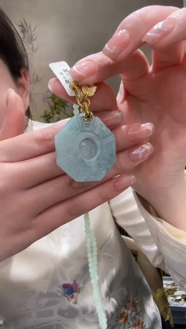 【闪购商品】翡翠颈饰未镶嵌吊坠