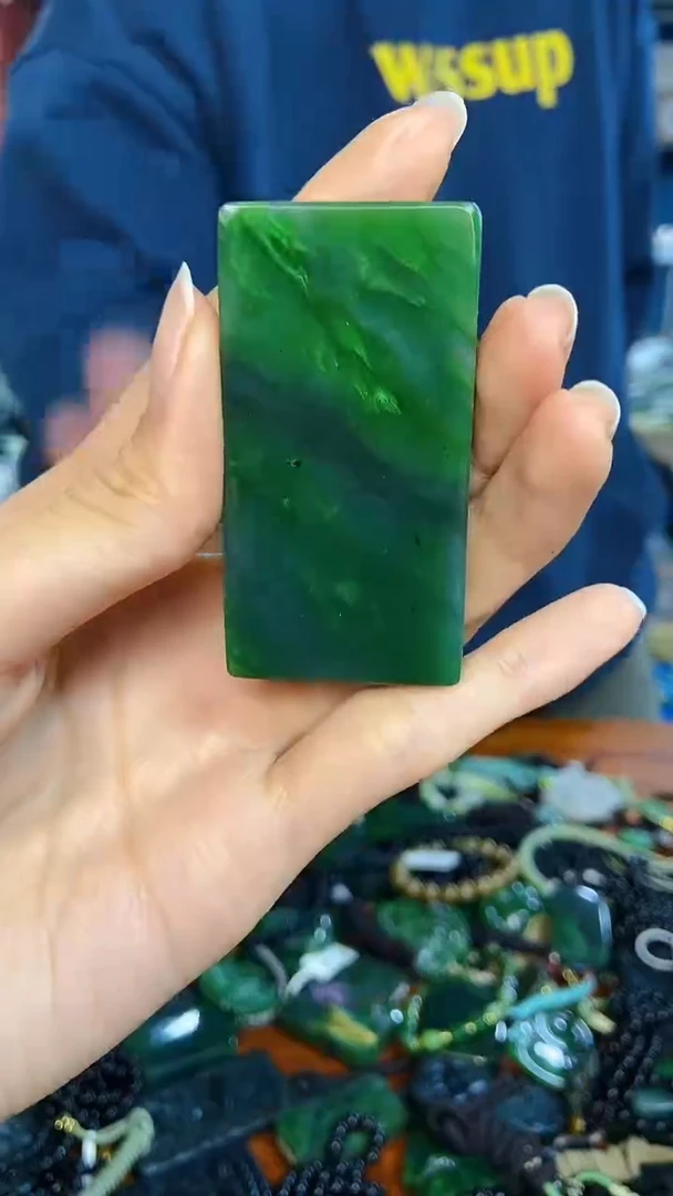 未镶嵌和田玉挂件1