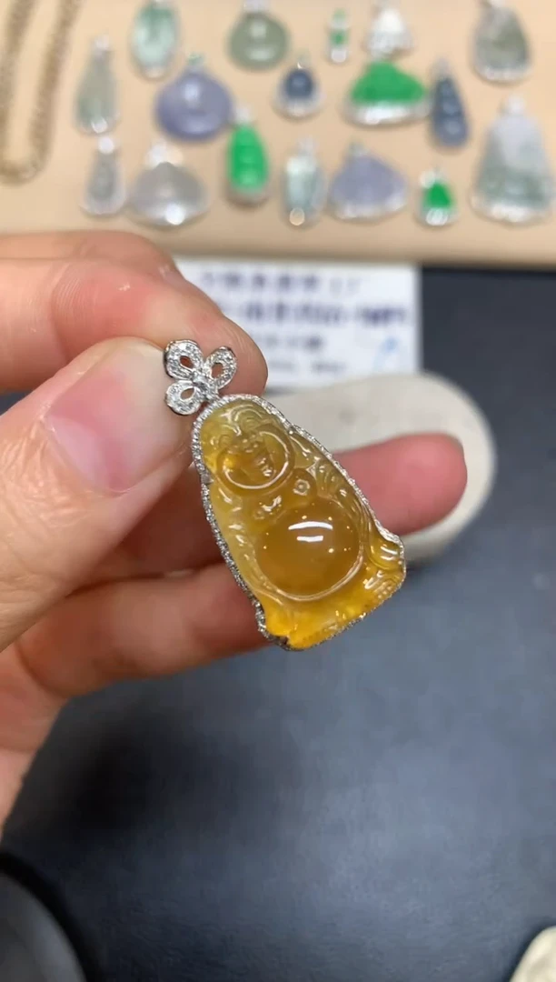 颈饰18K金镶嵌翡翠财神【无服务费【48小时鉴赏期】