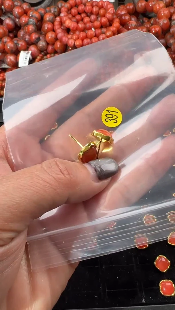 未镶嵌耳钉南红玛瑙10