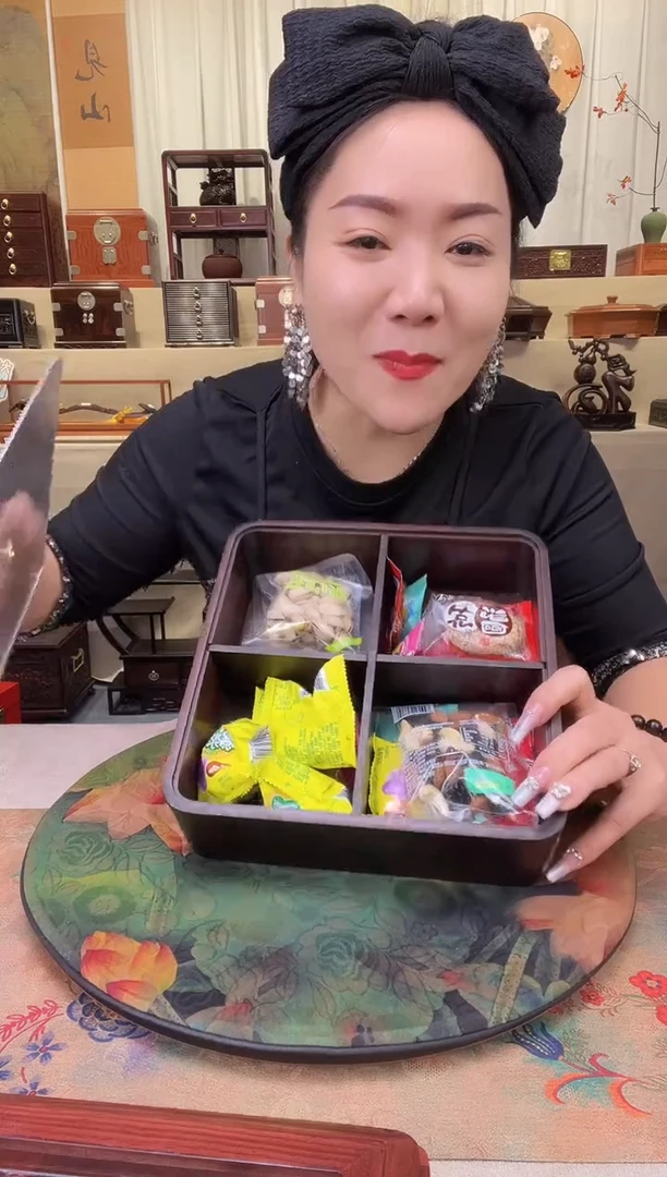 【闪购商品】红酸枝木类成套家具红酸枝四方果盒