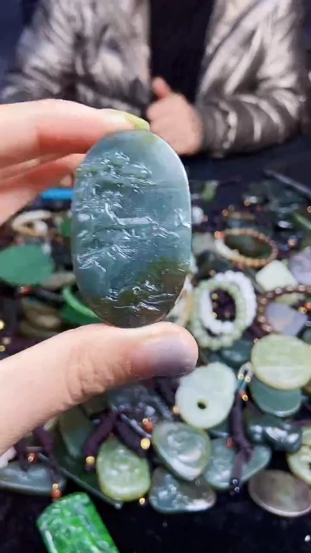 颈饰未镶嵌和田玉1