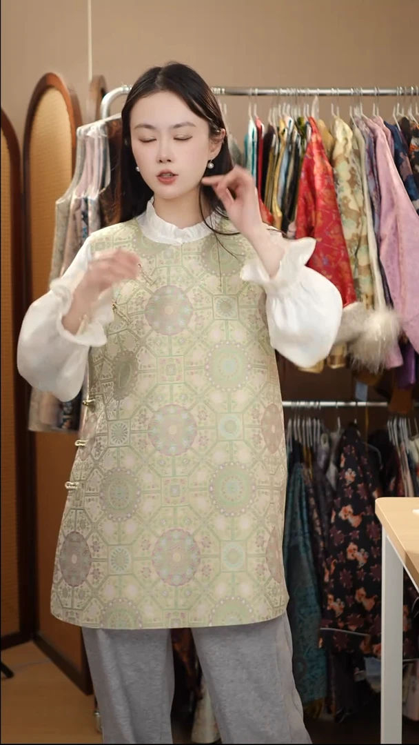 奥黛版绿宝相马甲