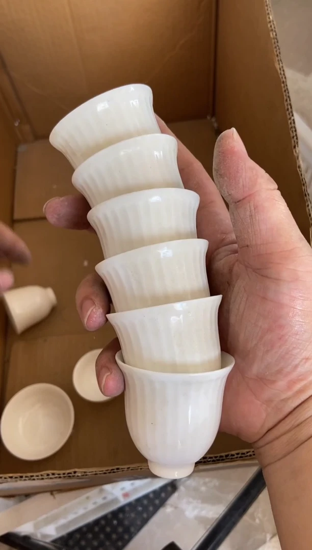 杯无运费险有瑕疵的摄影的产品有使用过的痕迹有点脏介意勿拍1