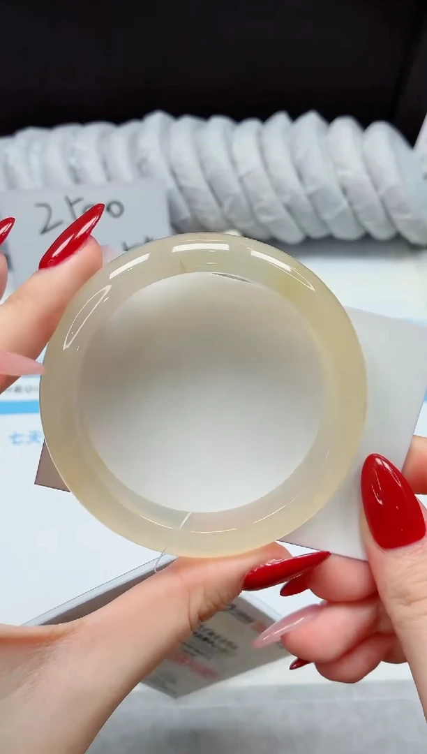 未镶嵌手镯石英质玉27/香槟59