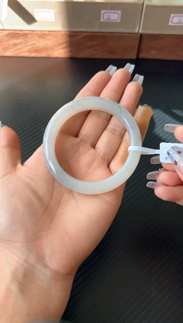 未镶嵌手镯和田玉喵**花黑山微色差56+Mjm