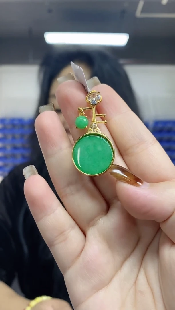 【闪购商品】翡翠吊坠(不含链)未镶嵌多样性发其一颜色微差