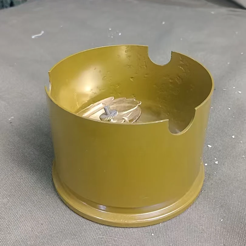 正品老货烟灰缸笔筒办公文具黄绿色57