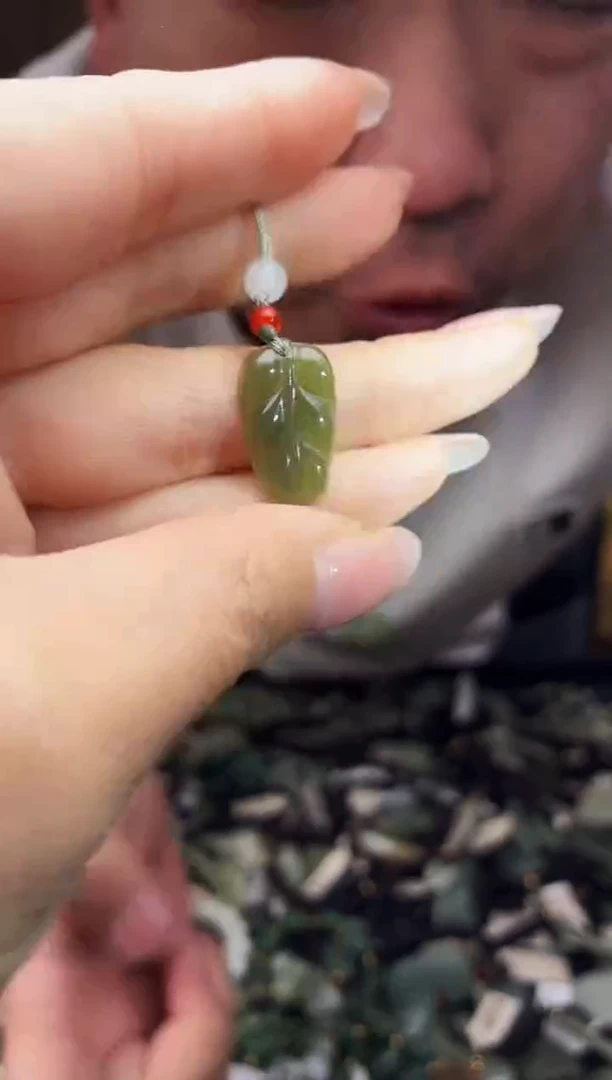 颈饰未镶嵌和田玉多样性发货，拍一发一