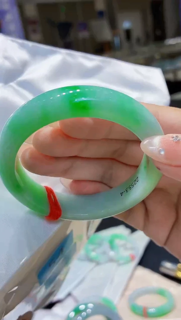 未镶嵌手镯翡翠翡翠手镯54