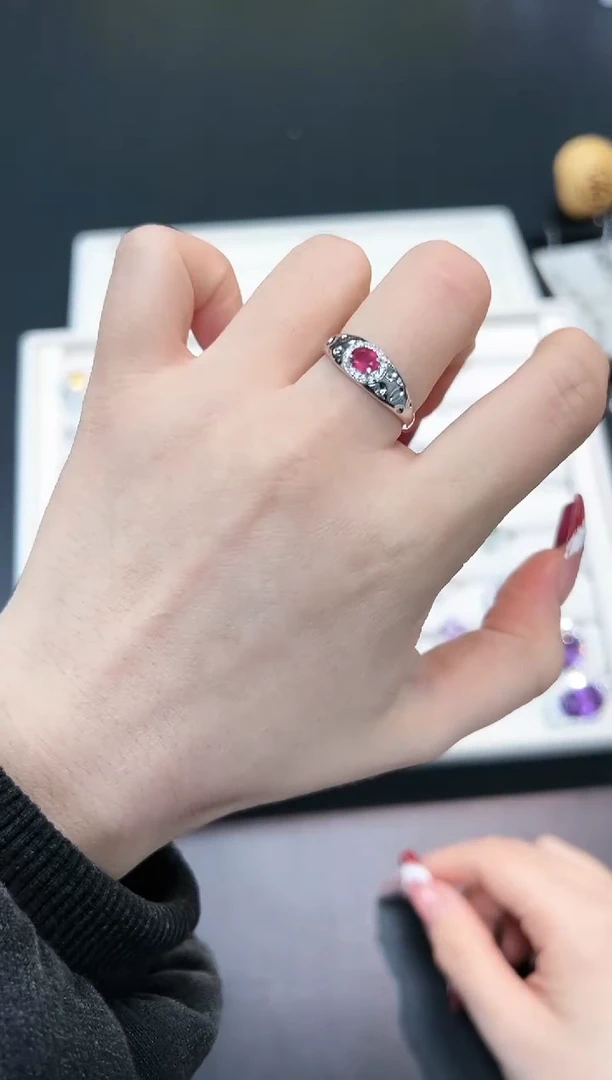 【闪购商品】红宝石戒指银S925镶嵌57d多样性发其一/1个
