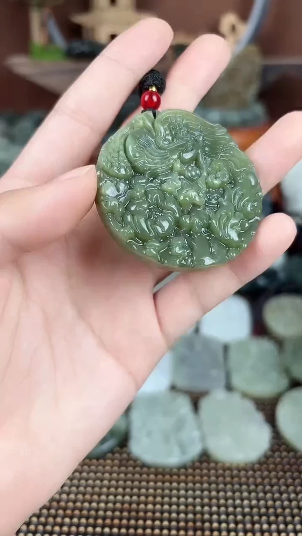 和田玉未镶嵌颈饰1