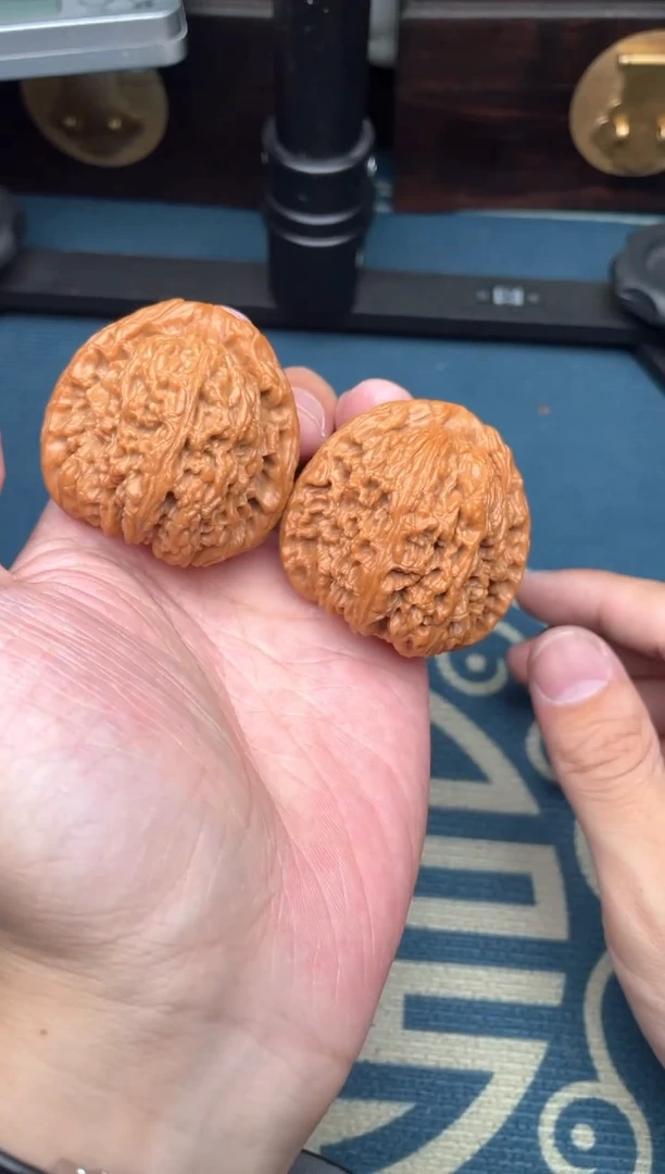 文玩核桃吊坠南疆石全品45