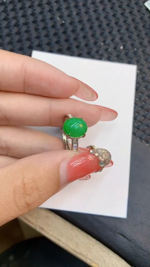 颈饰未镶嵌翡翠1