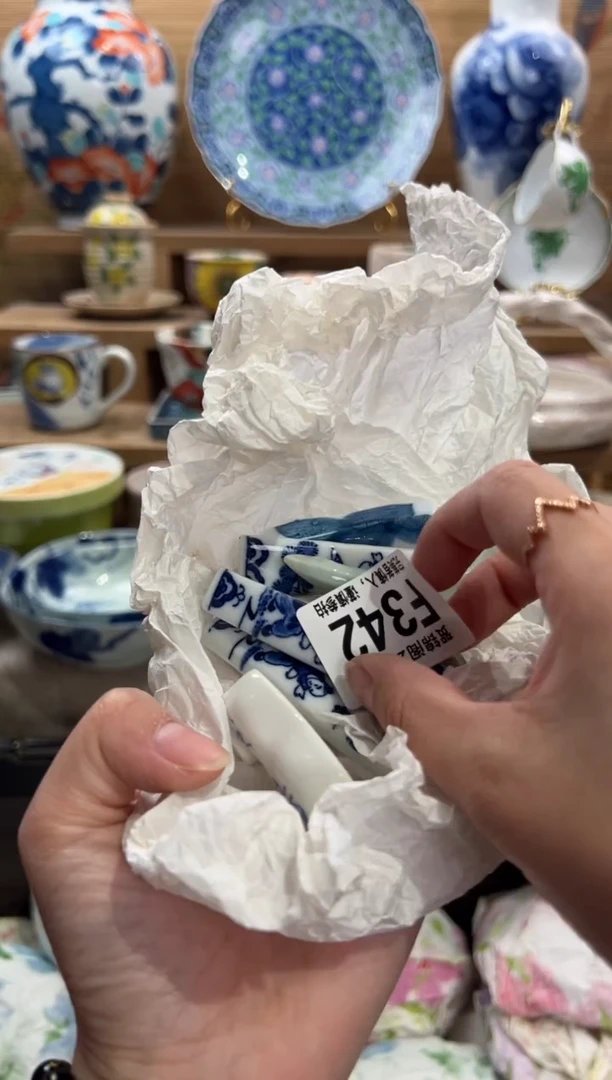 瓷片耶***兔     F342