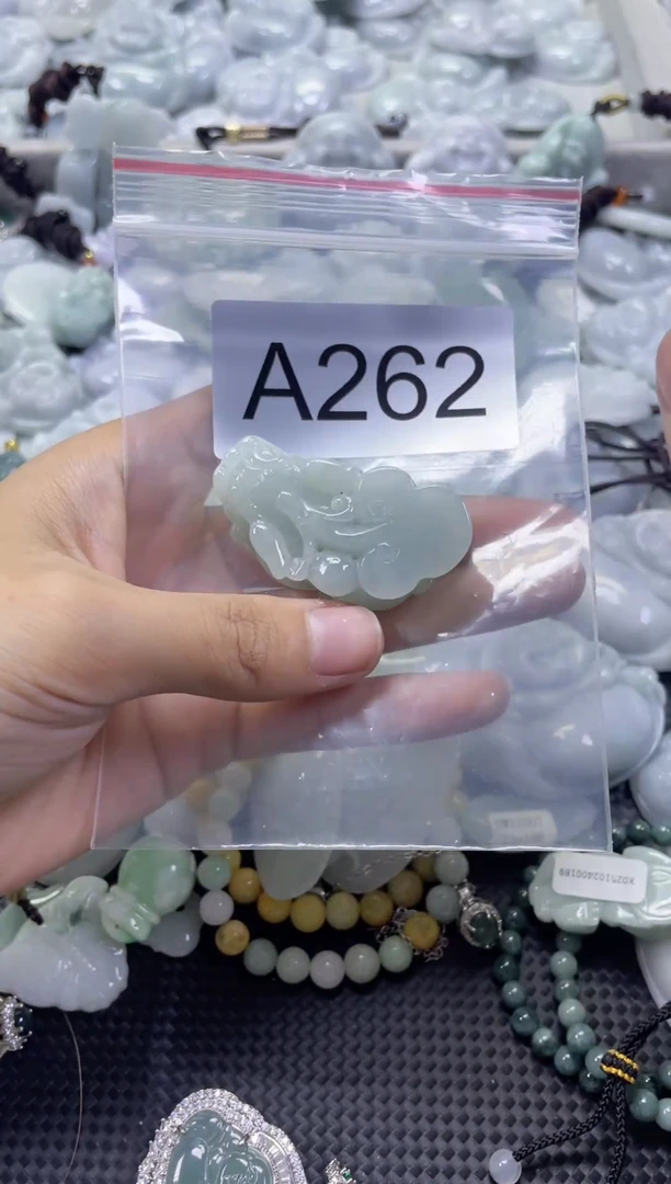 颈饰未镶嵌翡翠A262
