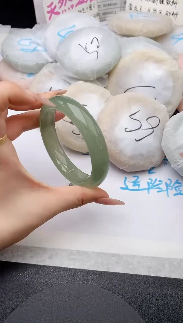 未镶嵌手镯石英质玉w13-DB58+