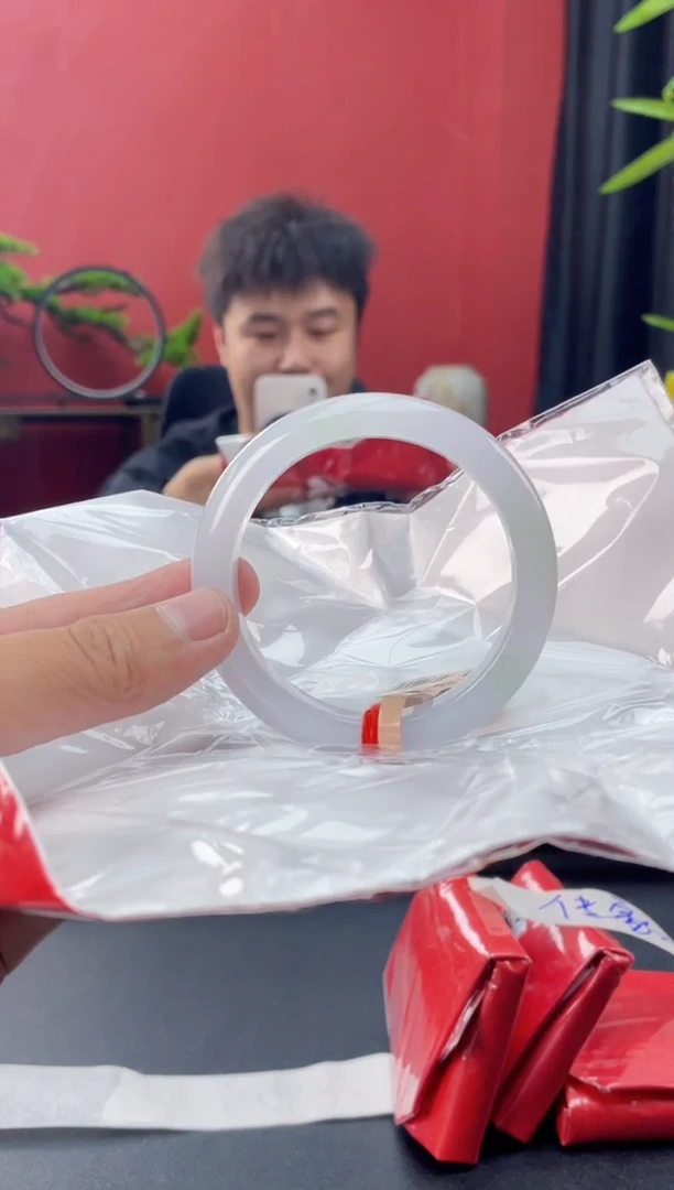 未镶嵌手镯翡翠5