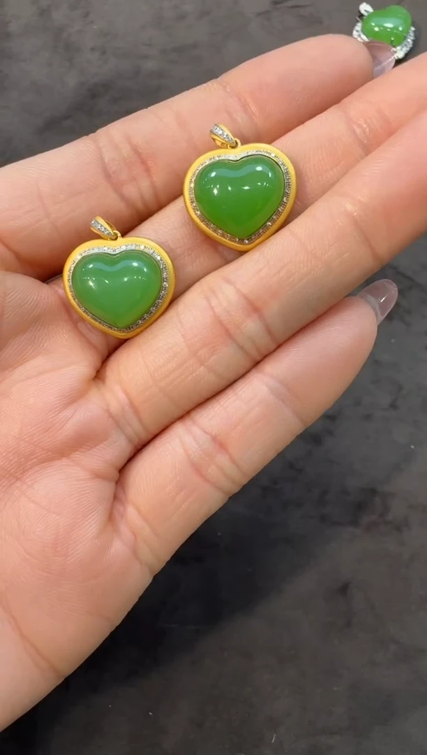 颈饰18K金镶嵌和田玉46冯总1.4多样性拍一发一