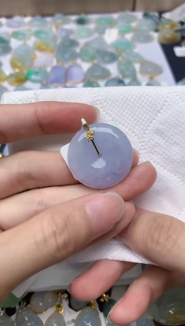 翡翠18K金镶嵌颈饰天然A货翡翠