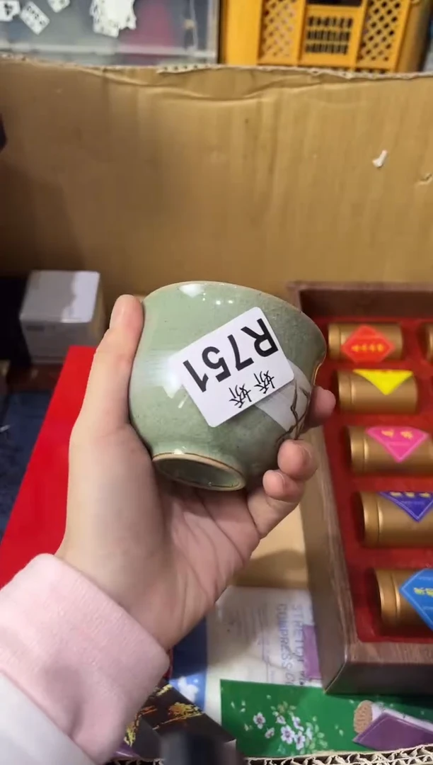 瓷片爱****制751定向 爱丽服装定制