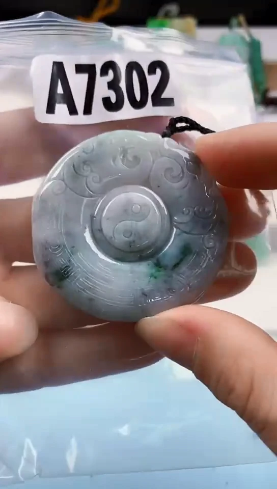 翡翠未镶嵌颈饰天然翡翠吊坠挂件