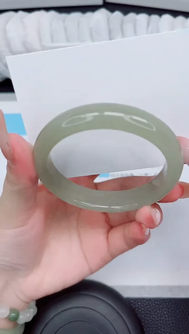 石英质玉手镯未镶嵌70-59.1