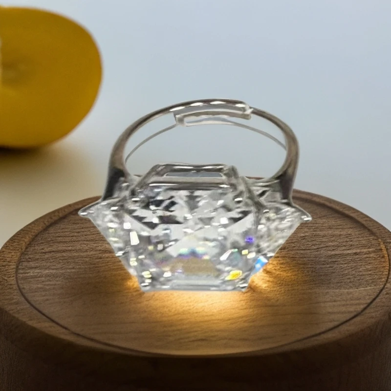 白戒指双侧带三角款——————高货