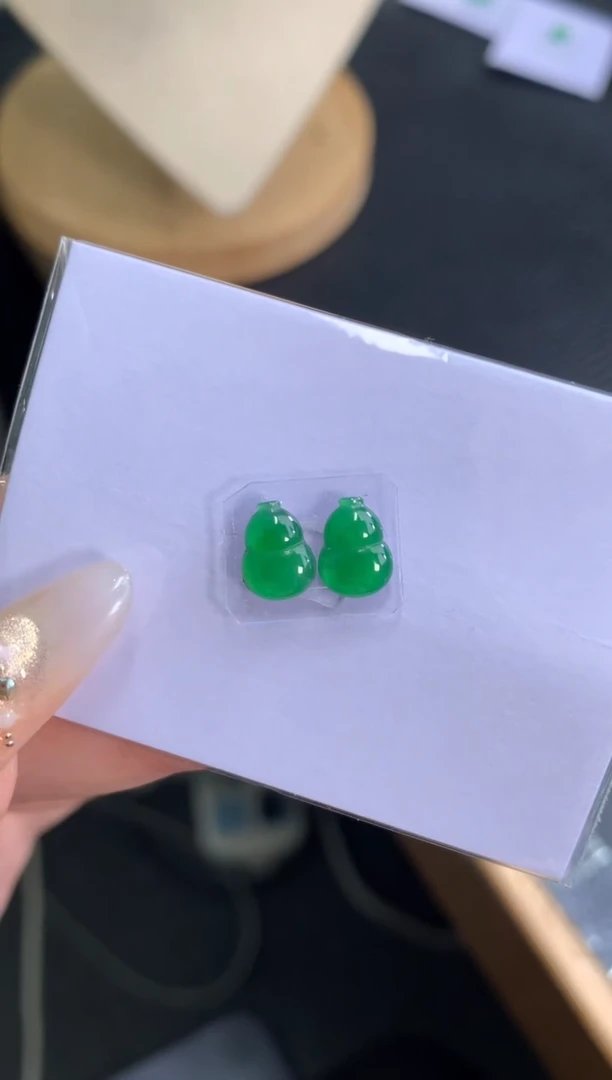 未镶嵌定制翡翠一对葫芦