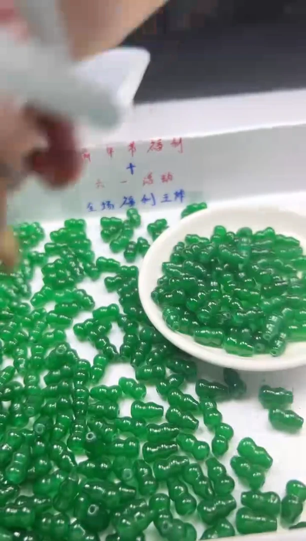 玛瑙/玉髓颈饰未镶嵌w2505冰阳绿葫芦15*9mm*10颗