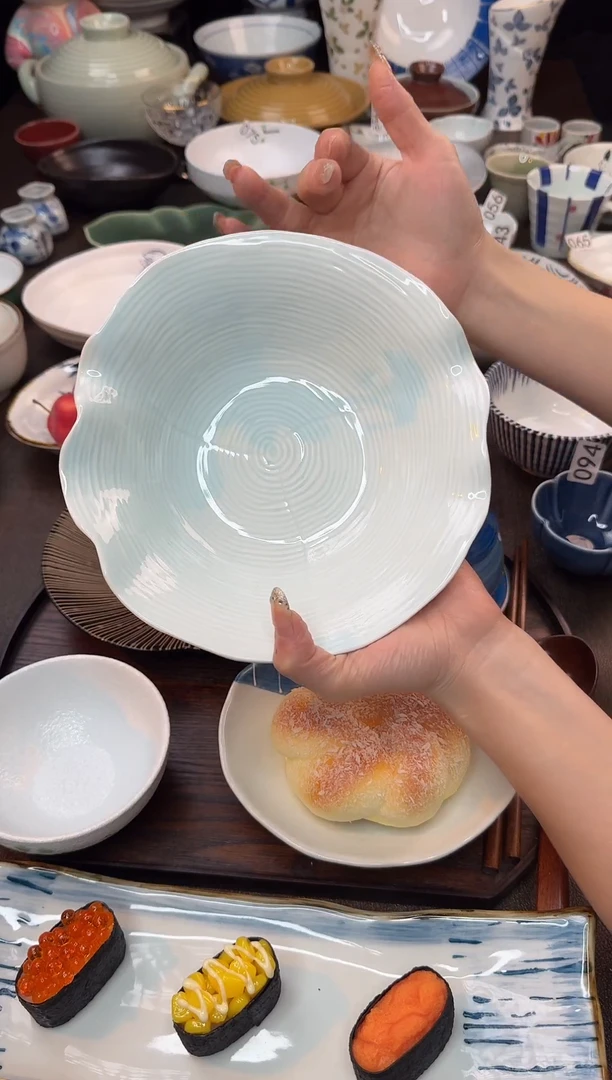 瓷龙泉青釉异形手捏盘