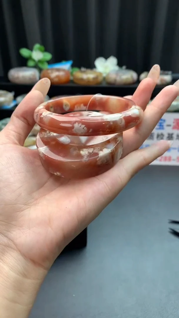 未镶嵌手镯石英质玉（60圈口）赠送镯心