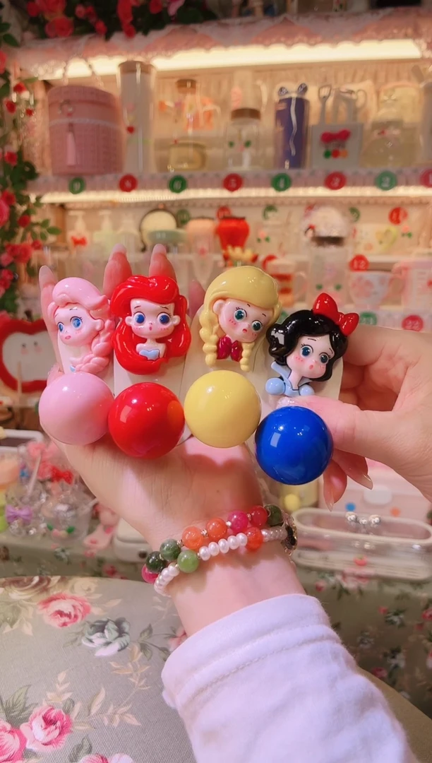 摆件开播福利数量不多，快抢！公主挂钩4个