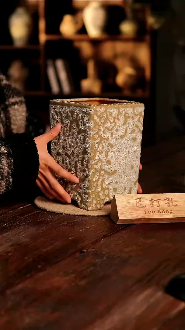 摆件21-5高22口13误差2已打孔瑕疵