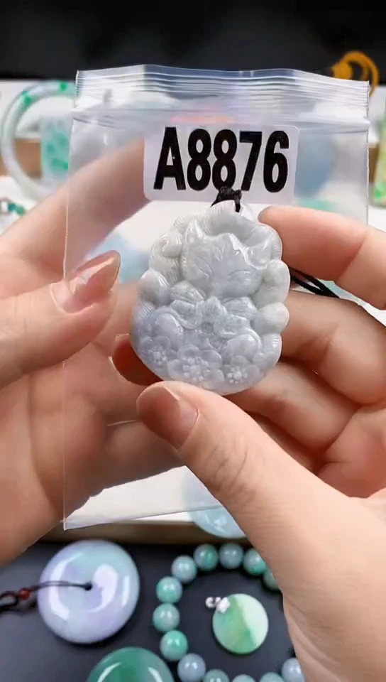 颈饰未镶嵌翡翠天然翡翠吊坠挂件