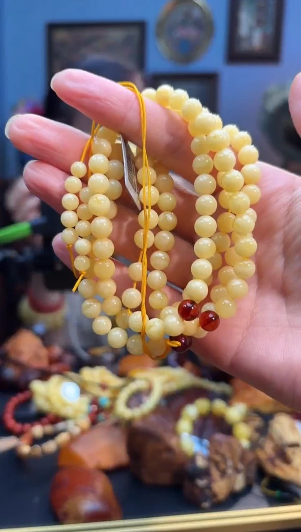 蜜蜡项链未镶嵌108链