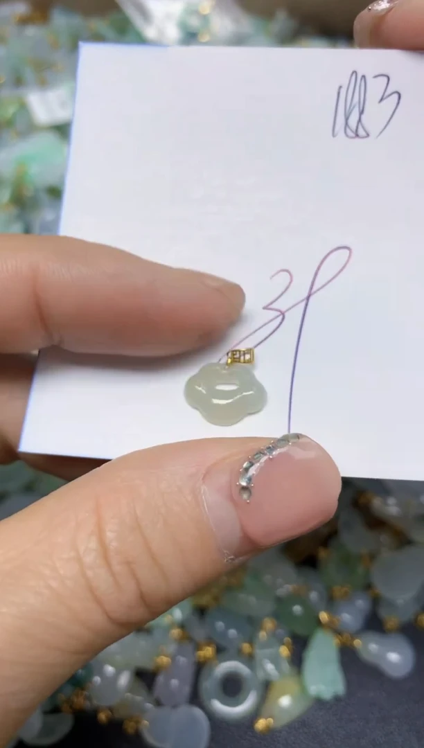 【闪购商品】翡翠挂件18K金镶嵌 天然翡翠A货