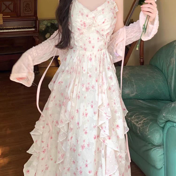 法式温柔风挂脖吊带连衣裙女大码胖mm薄款防晒开衫收腰显瘦碎花裙