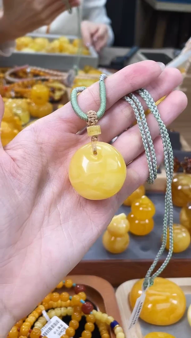 裸石琥珀未镶嵌J119