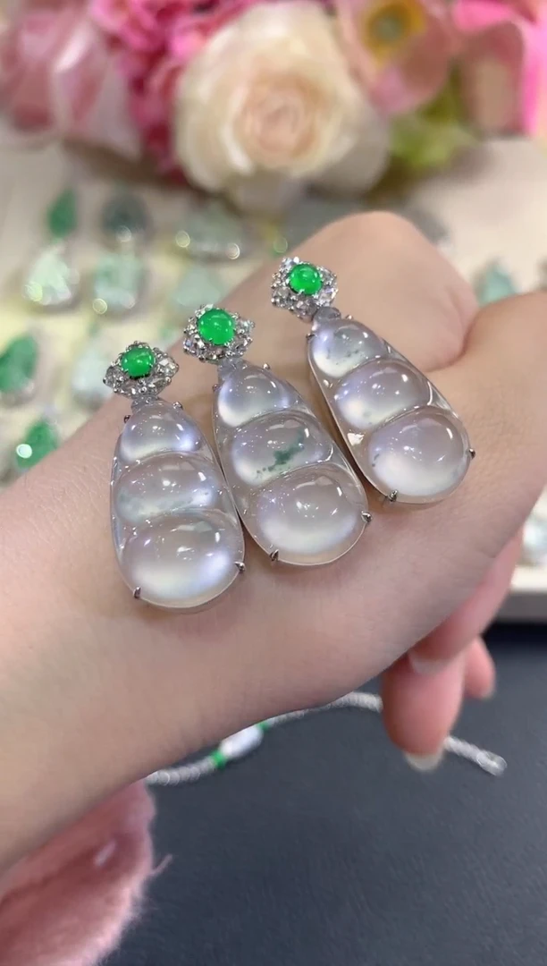 吊坠(不含链)18K金镶嵌翡翠b88多样性一件发