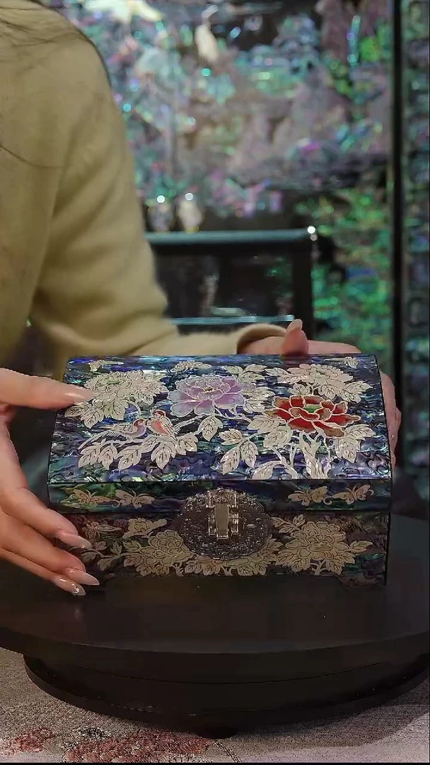 黑金鲍全满螺·弘贝雅螺钿漆器文化馆