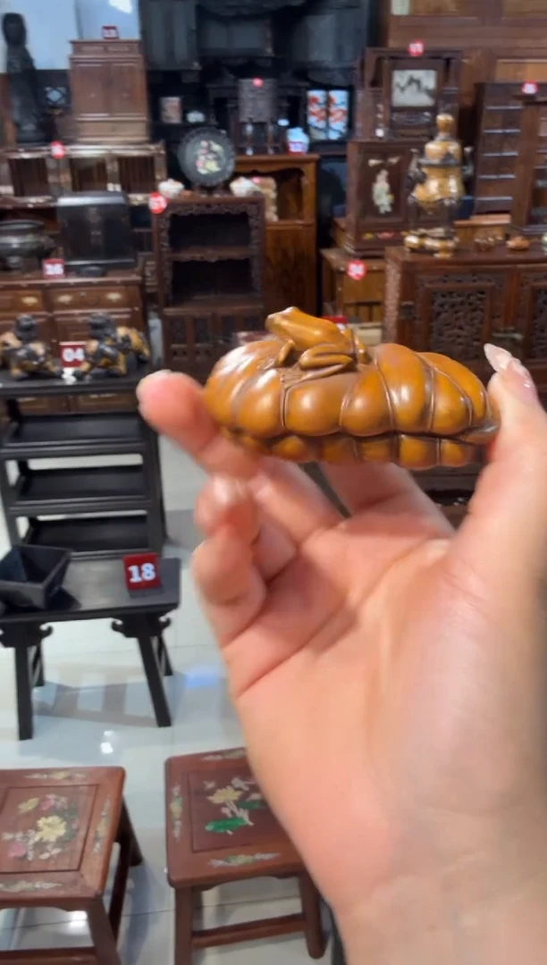 木木头款黄杨木呱呱来财手把件68.8888888