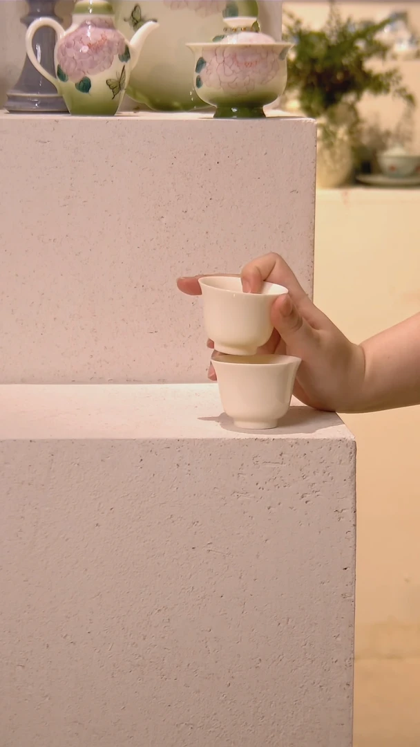 茶杯*2  哈哈哈哈