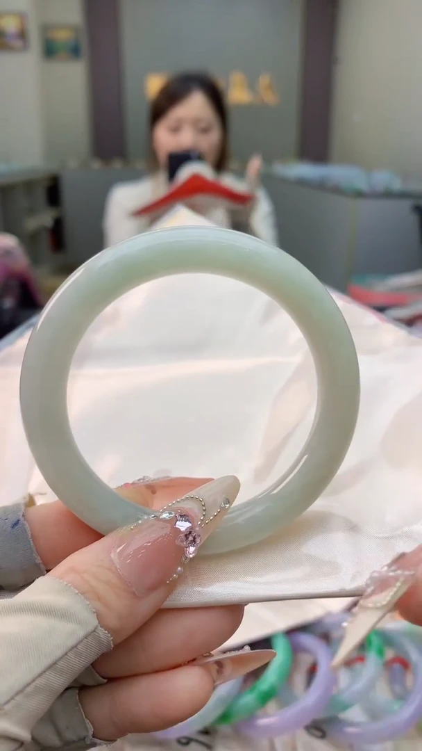 未镶嵌手镯翡翠0081459924