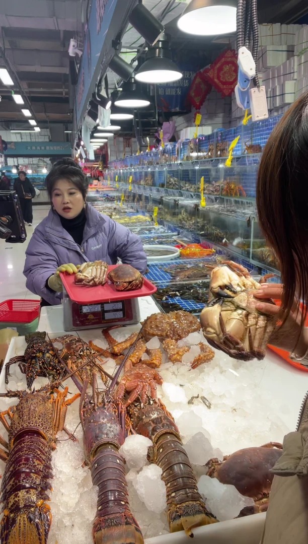 中国大陆断氧面包蟹4只，6斤