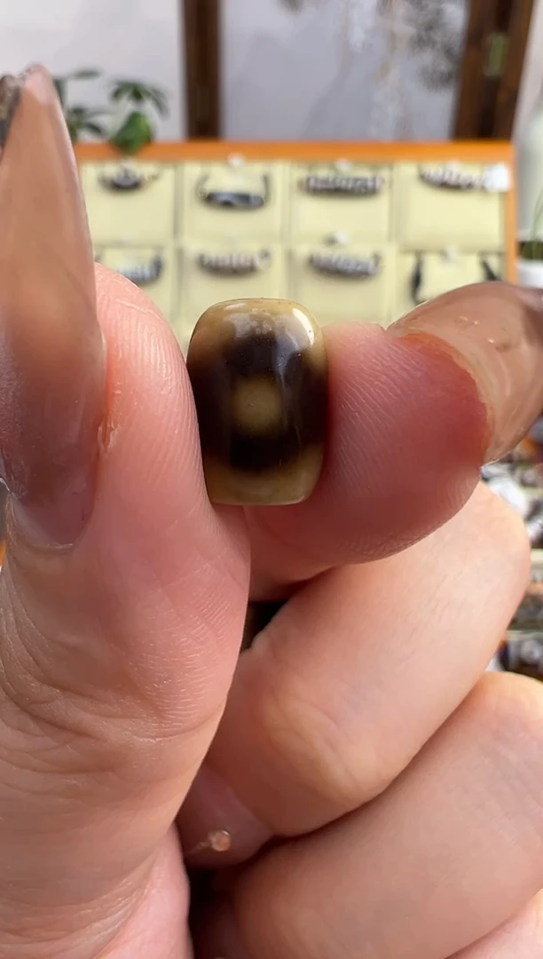 【闪购商品】玛瑙/玉髓吊坠(不含链)未镶嵌13.(微瑕随机发货)